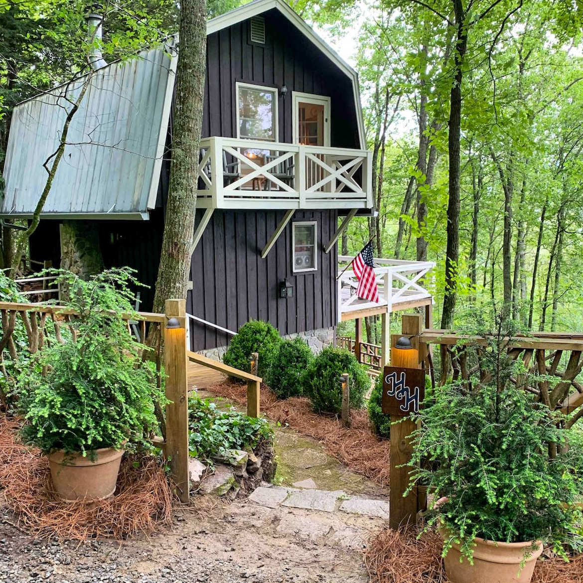 12 Unique Vacation Rentals in the NC Mountains