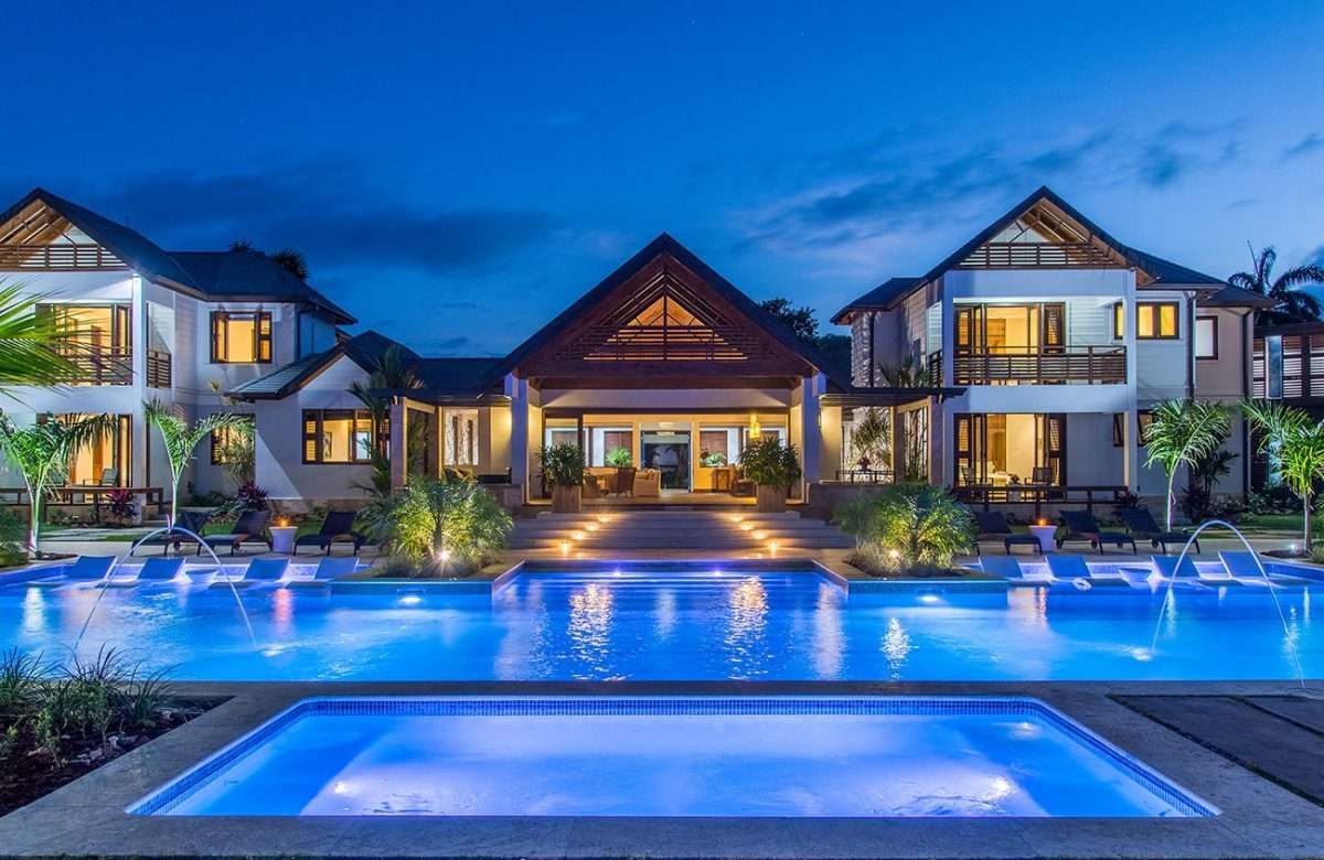 6 Luxury Vacation Rental Sites (That Arenât Airbnb) Photos ...