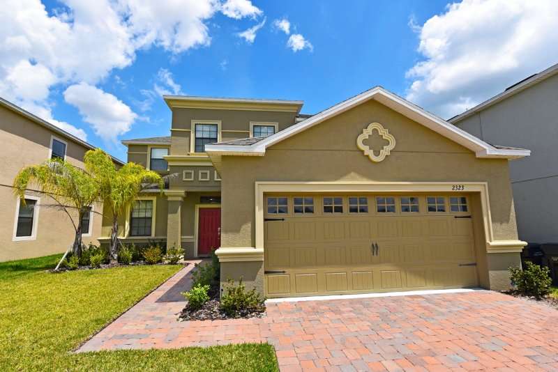 Beautiful 5 bedroom 4.5 bath home from 145 nt Has Patio and Parking ...