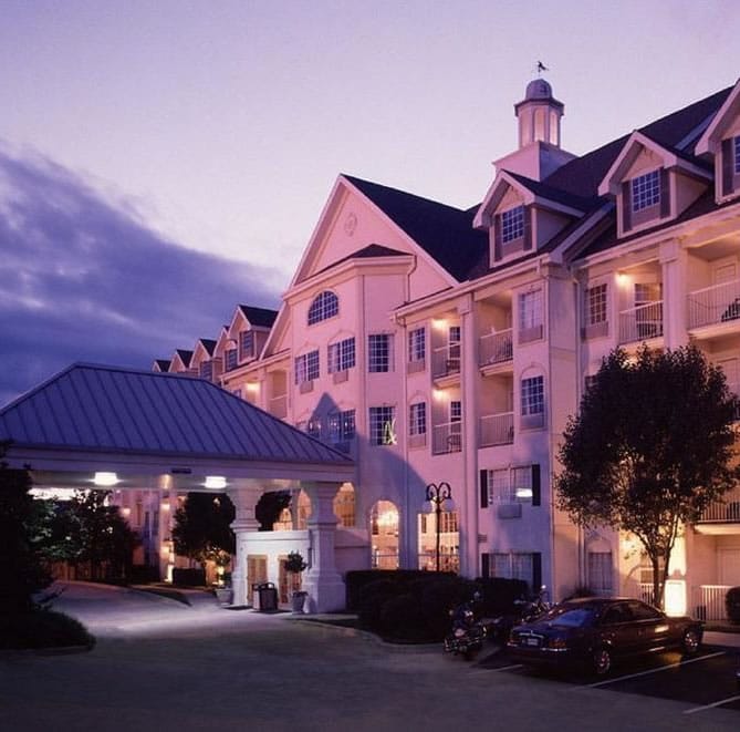 Branson Missouri Vacation Packages at Hotel Grand Victorian