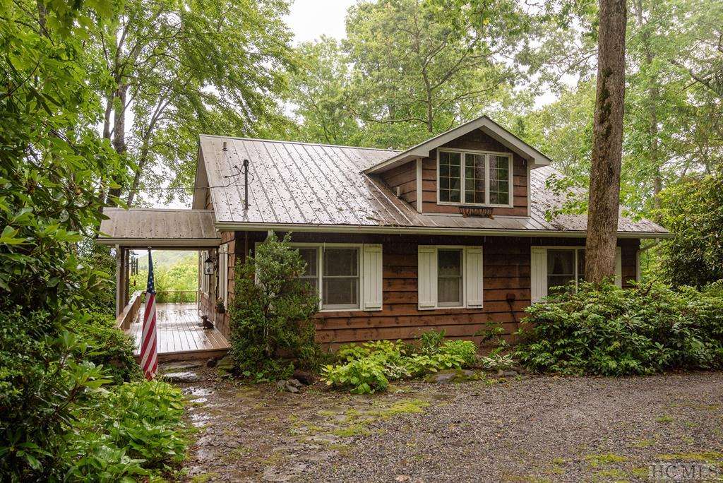 Charming Cabin on 11 Unrestricted Acres