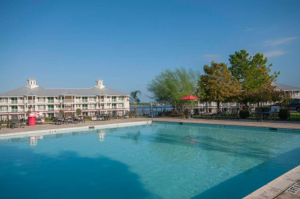 Holiday Inn Club Vacations Piney Shores Resort  CMG Direct