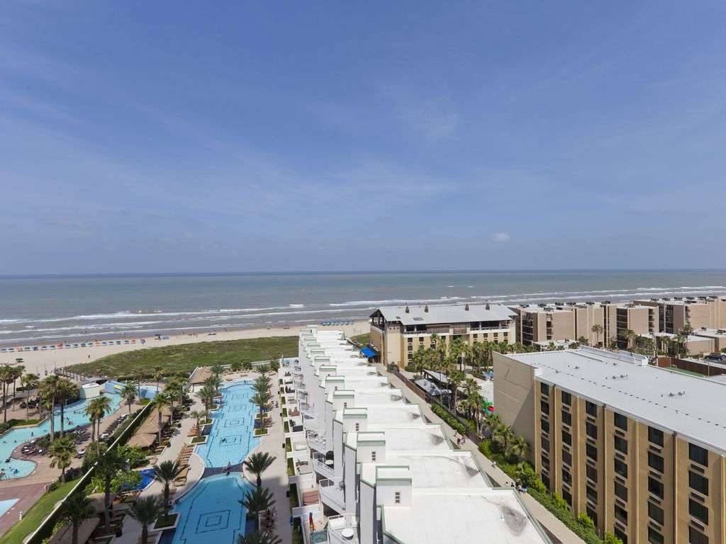 Luxurious Beachfront Condo with Amenities Galore! Welcome to Sapphire ...