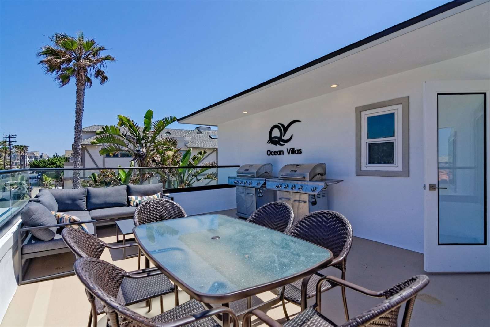 Luxury beachfront vacation rental in Carlsbad, California
