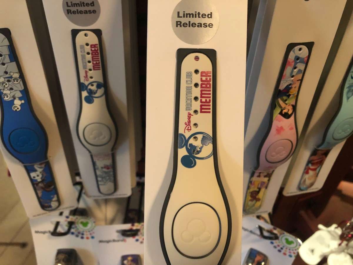 PHOTOS: New Limited Release Disney Vacation Club MagicBand Debuts at ...