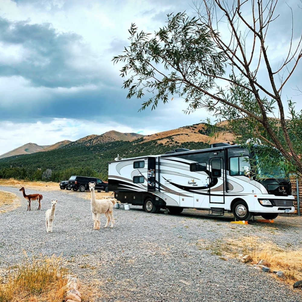 Rent an RV for for vacation or Labor Day travel on the road