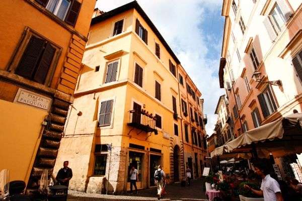 Rome Vacation Rental: 1 bedroom, WIFI, Navona. Apartment ...