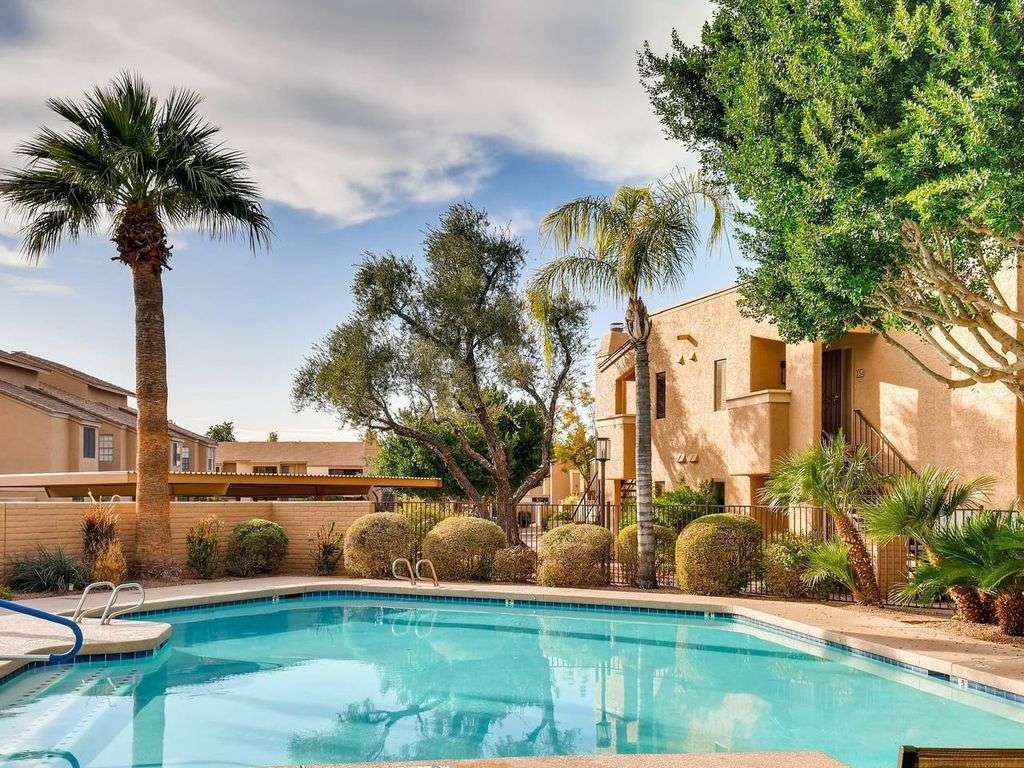 SCOTTSDALE GETAWAY! Mins to Old Town 2BR/2BA CONDO ...