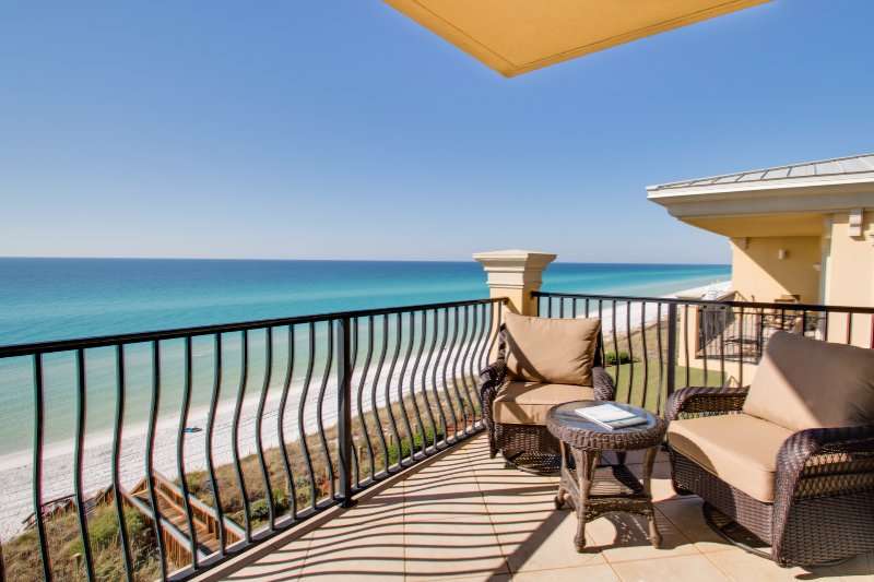 Spacious Luxury Gulf Front Condo with Private Balcony ...