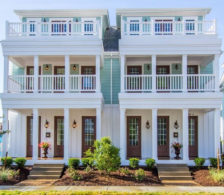 Townhouse in Virginia Beach, United States. This upscale, brand new 4 ...